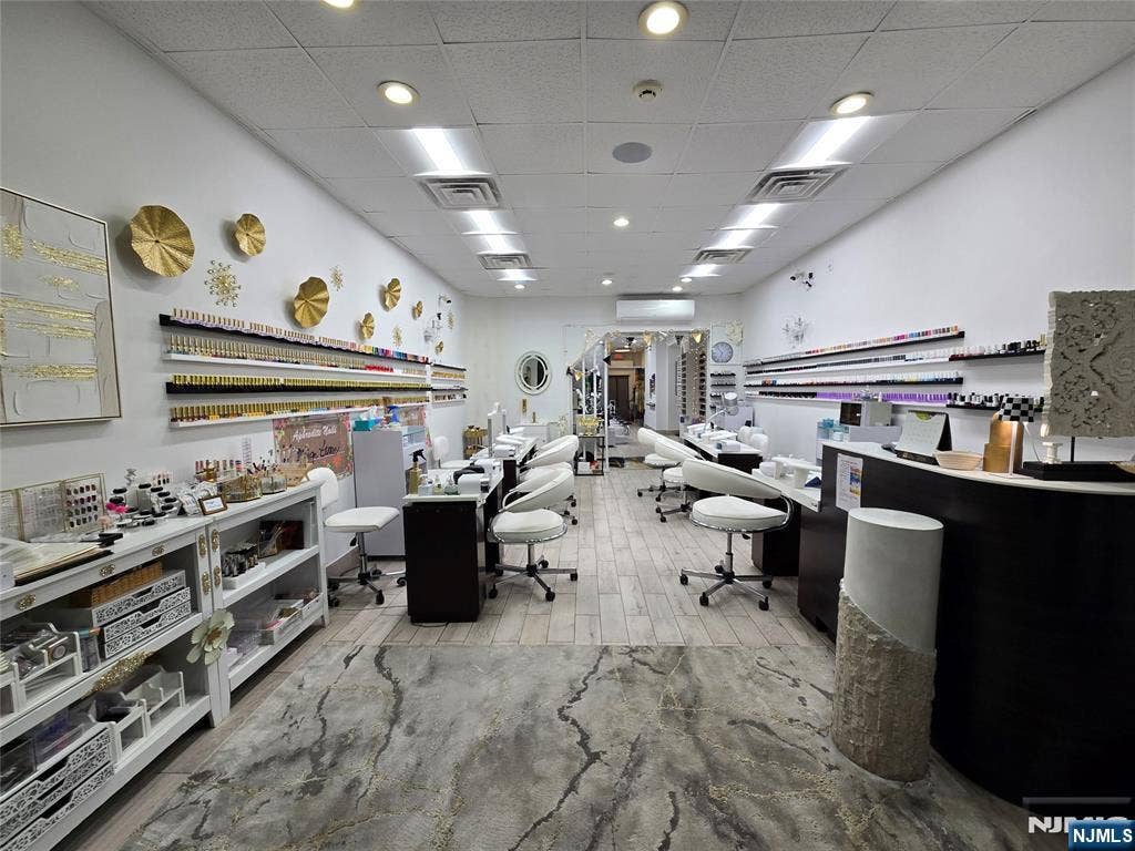 227 Godwin Ave, Midland Park, NJ 07432