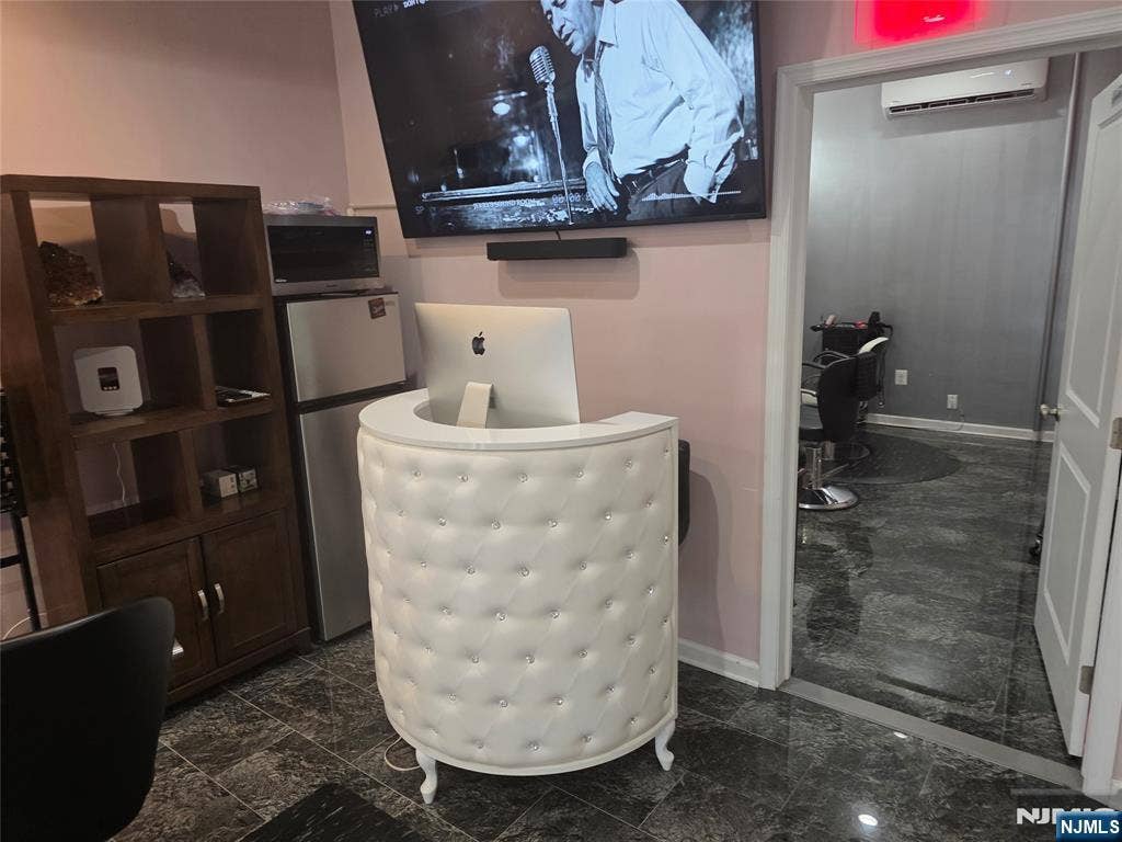 1442 Queen Anne Rd, Teaneck, NJ 07666