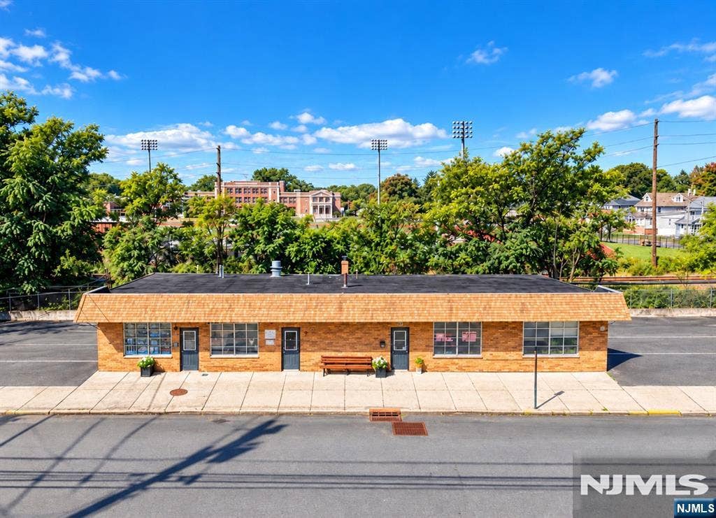 120 Shore Ave, Dumont, NJ 07628